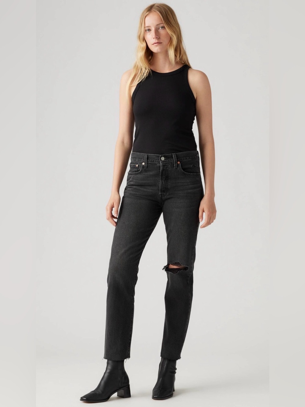 Levi’s Wedgie Straight Leg Distressed Black Jeans Raw Hem Button Fly Size 27